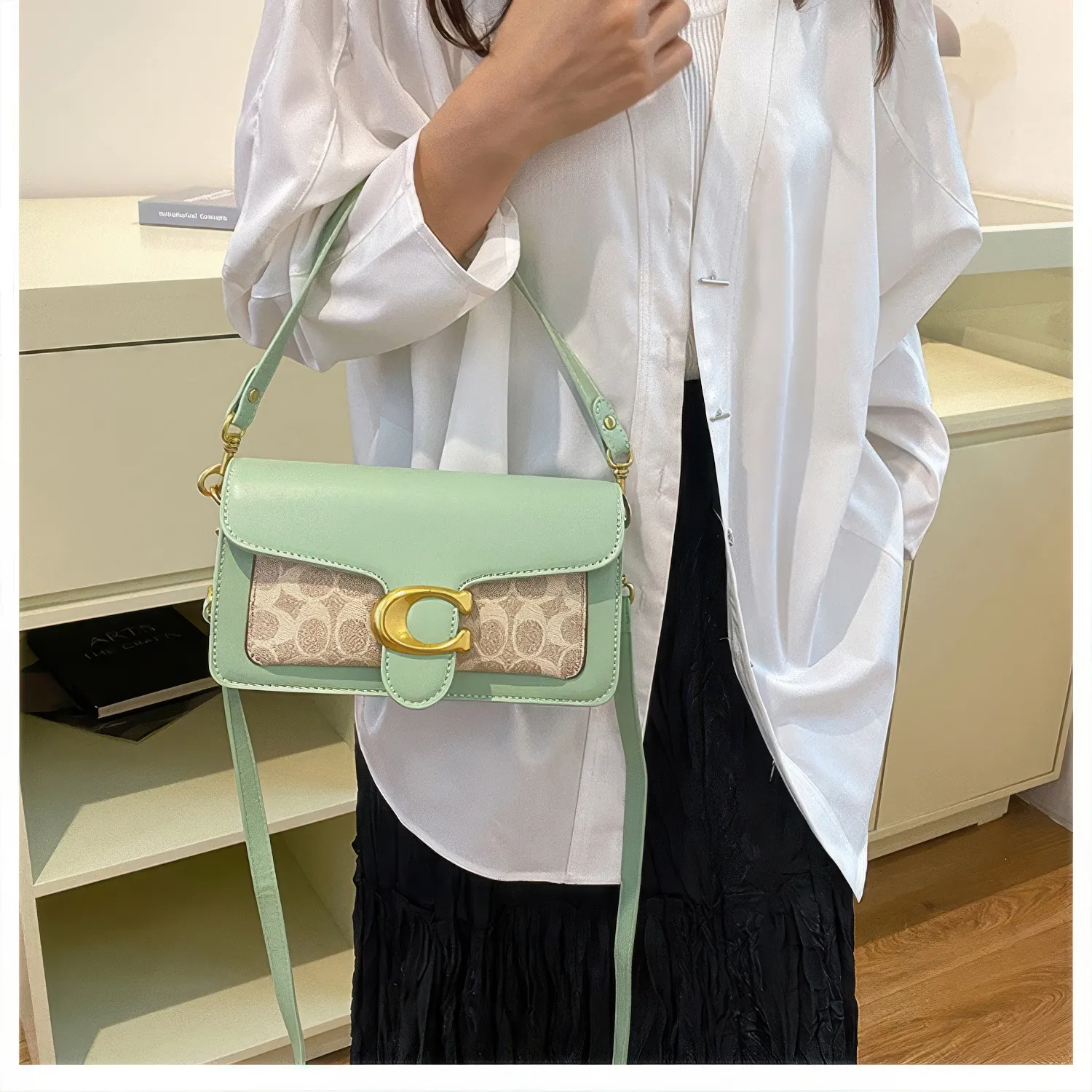 Bolsa Tabby Shoulder 26 Coach – Verde Monograma