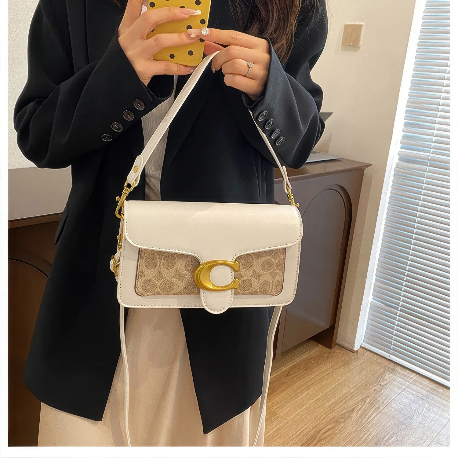 Bolsa Tabby Shoulder 26 Coach – Branco Monograma