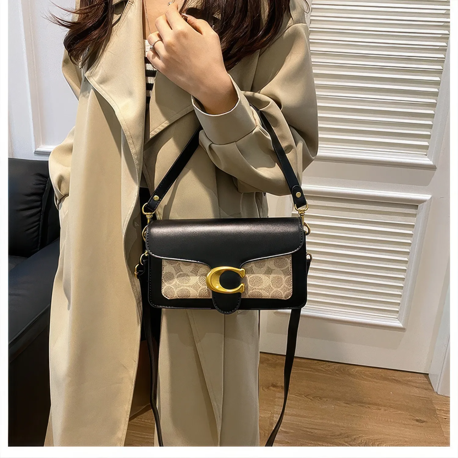 Bolsa Tabby Shoulder 26 Coach – Preto Monograma