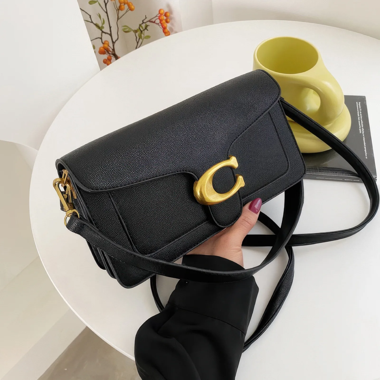 Bolsa Tabby Shoulder 26 Coach – Preto