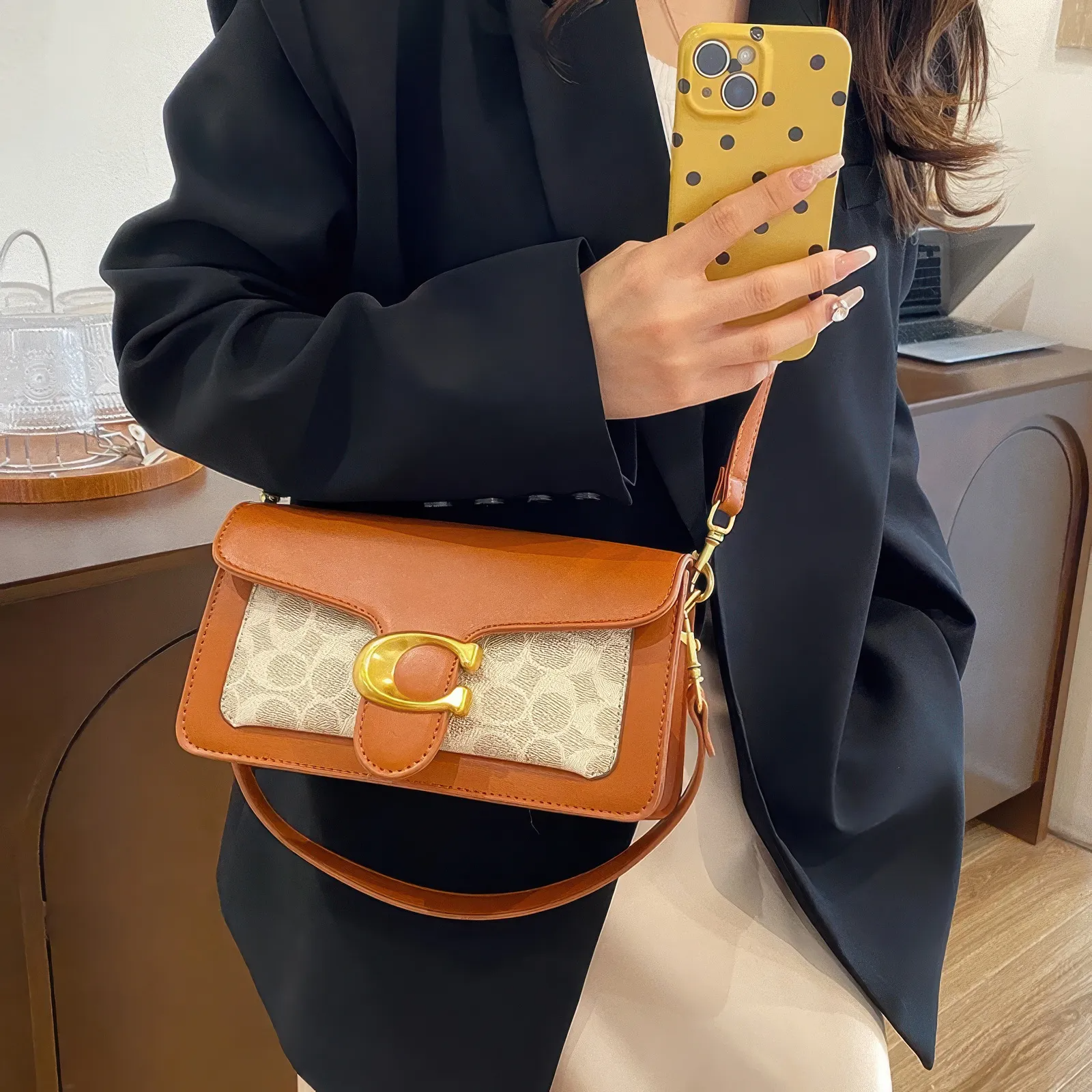 Bolsa Tabby Shoulder 26 Coach – Telha Monograma
