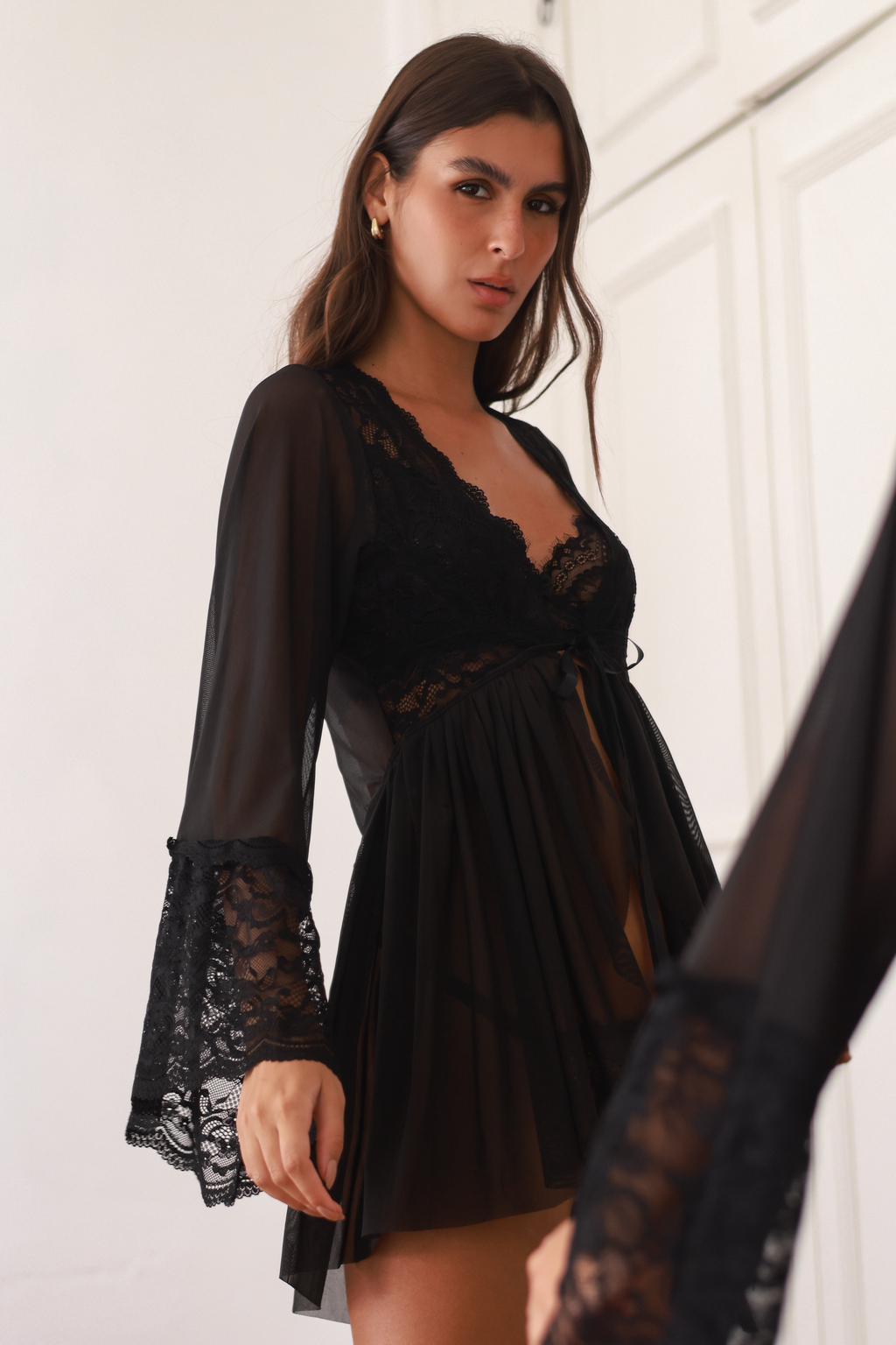 Conjunto Bela Dama com Robe Mistério em tule e renda, com amarração (3 peças)