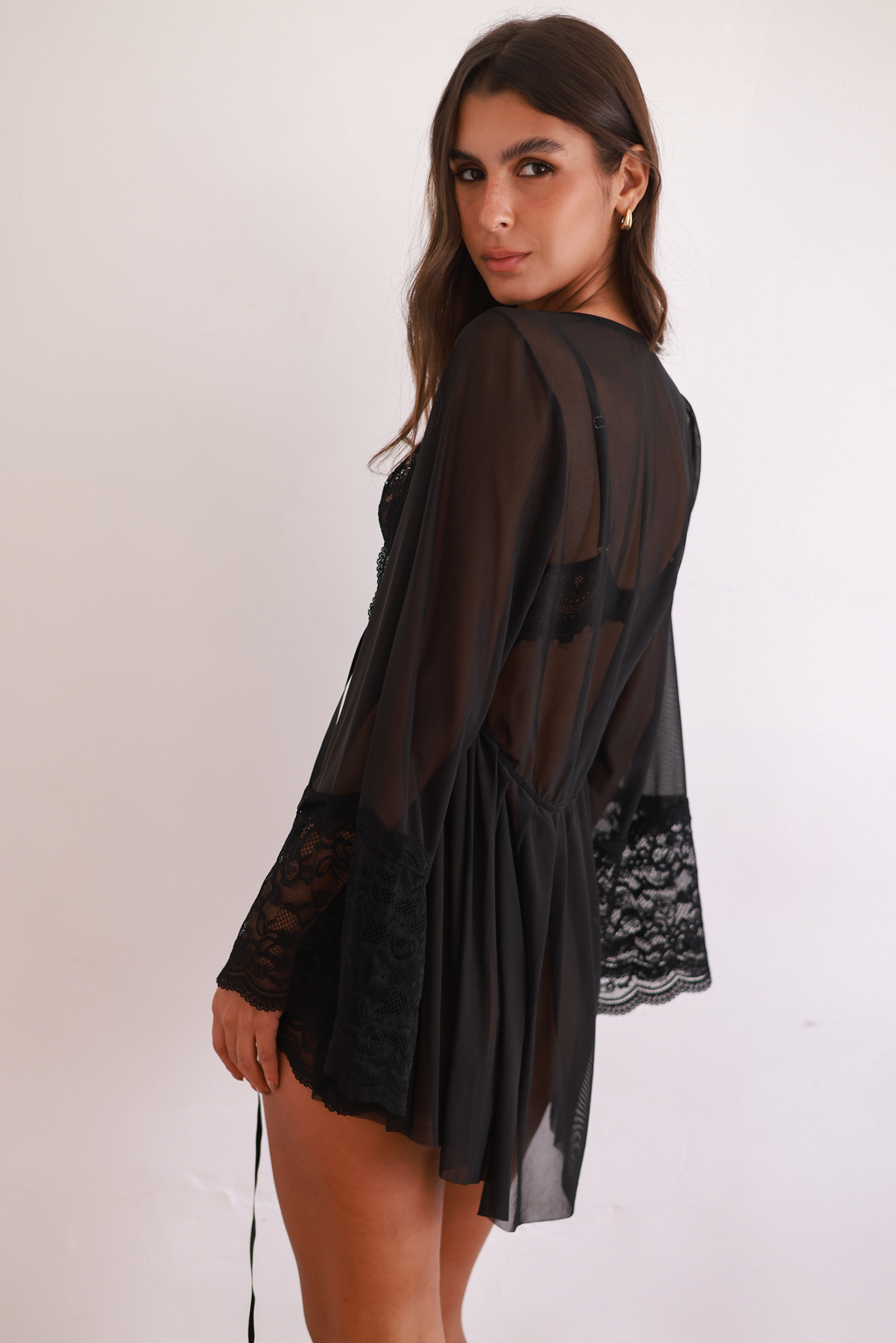 Conjunto Bela Dama com Robe Mistério em tule e renda, com amarração (3 peças)